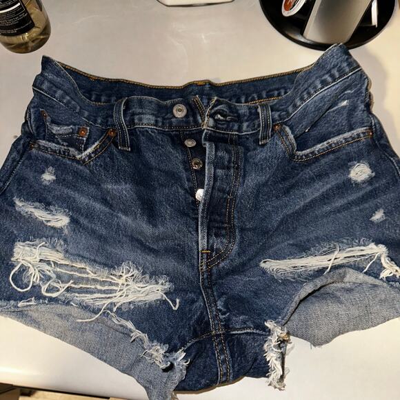 Dark wash Levi's 501 shorts sz 29 - Picture 1 of 4